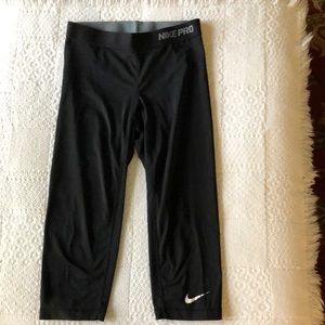 Nike Pro Capri
